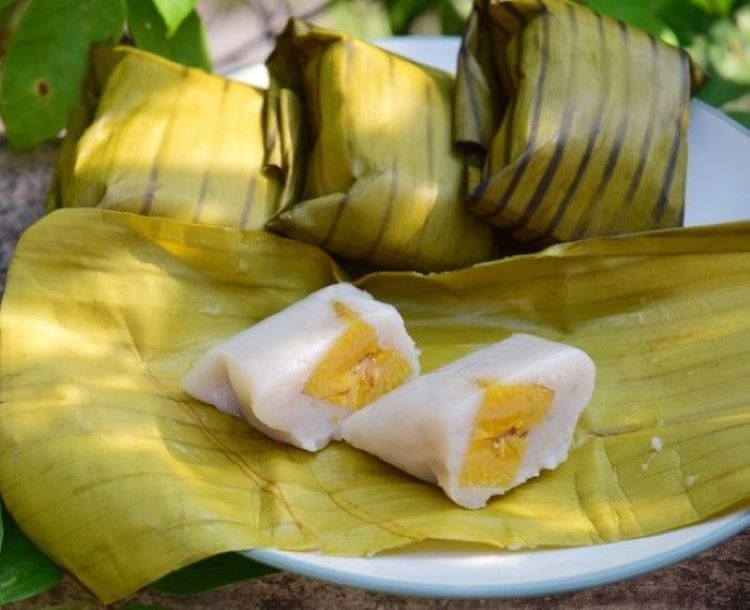 Nagasari atau nogosari adalah salah satu jenis kue basah tradisional yang populer dan diwariskan secara turun temurun pada masyarakat Jawa.
