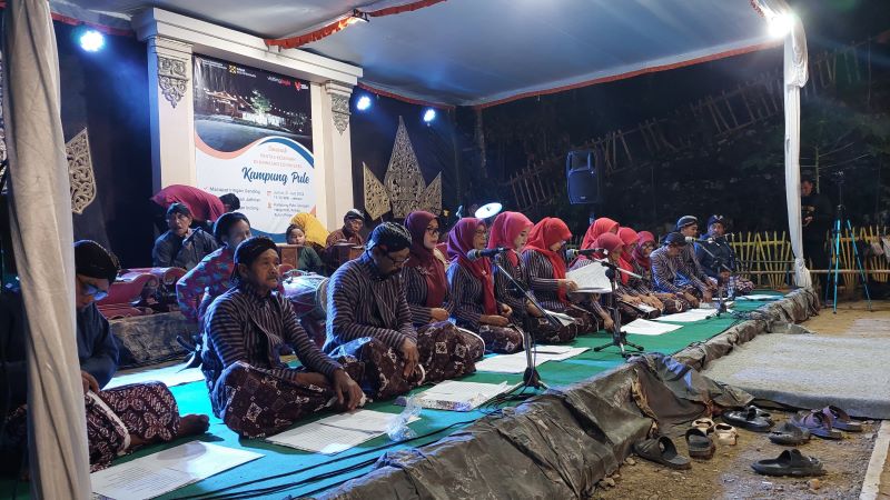 PERTUNJUKAN: Pertunjukan seni tarik minat masyarakat serta kunjungan wisata.&nbsp;