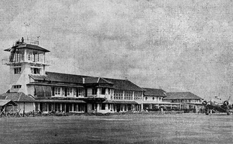 Penampilan bandara pertama di Indonesia.
