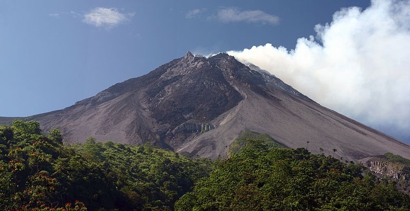Gunung Merapi dPerbatasan Jateng DIY