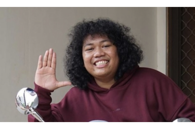 Marshel Widianto yang sedang ramai diperbincangkan karena akan dicalonkan sebagai Calon Wakil Wali Kota Tangsel. (www.intipseleb.com)
