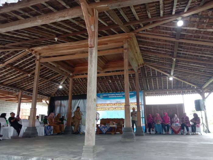 Kegiatan Forum Komunikasi Petani Cabai Sehat, di Domban, Tempel, Senin (24/6).