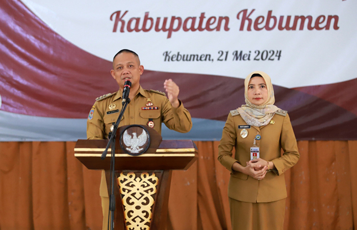 PASANGAN CALON : Bupati dan Wakil Bupati petahana Arif-Rista bakal kembali maju di Pilbup Kebumen 2024.Dokumentasi Prokopim Kebumen