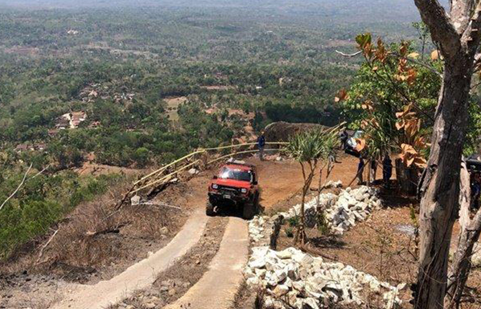 Jalur Off Road Pendakian Gunung Api Purba Keruk, Pesona Desa Wisata Pengkol Gunungkidul.Dokumentasi Pengelola Desa Wisata Pengkol
