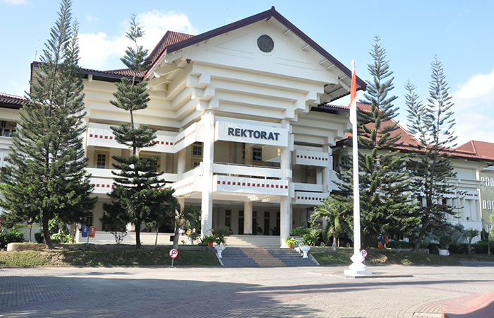 AMANKAN DATA - Suasana Perguruan Tinggi Negeri (PTN) Universitas Negeri Yogyakarta (UNY).(Doc UNY)