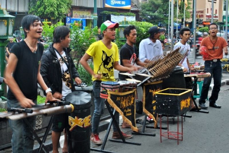 Musisi jalanan Kota Jogja.