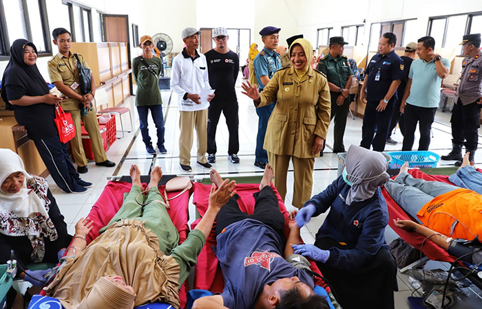 BAKTI SOSIAL: Kegiatan donor darah di Kecamatan Ngombol, Selasa (2/7). Kecamatan Ngombol meluncurkan Kelompok Donor Darah Baru (KDDB).Dokumen Pemkab Purworejo&nbsp;