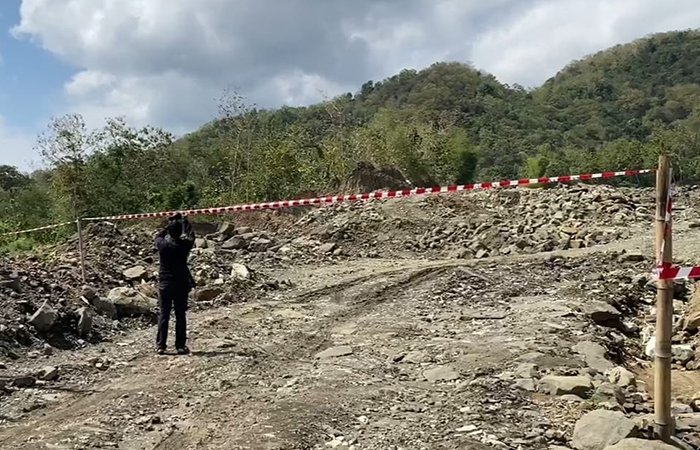 DISEGEL: Lahan TKD menjadi lokasi pertambangan uruk di Kalurahan Sampang, Kapanewon Gedangsari, Gunungkidul, (5/7).Andi May/Radar Jogja&nbsp;