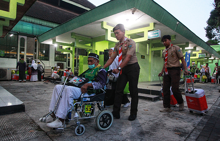 Kedatangan Haji Sleman.