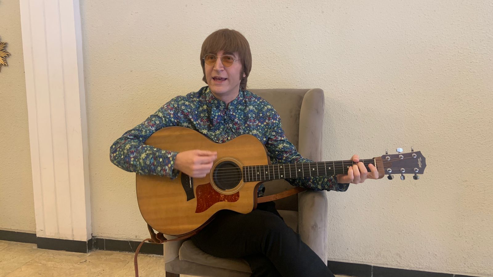 Javier Parisi, The John Lennon Impersonator