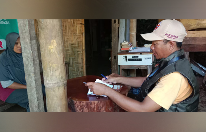Proses pencocokan dan penelitian oleh petugas Pantarlih di Kabupaten Gunungkidul.&nbsp;Dokumentasi KPU Gunungkidul&nbsp;