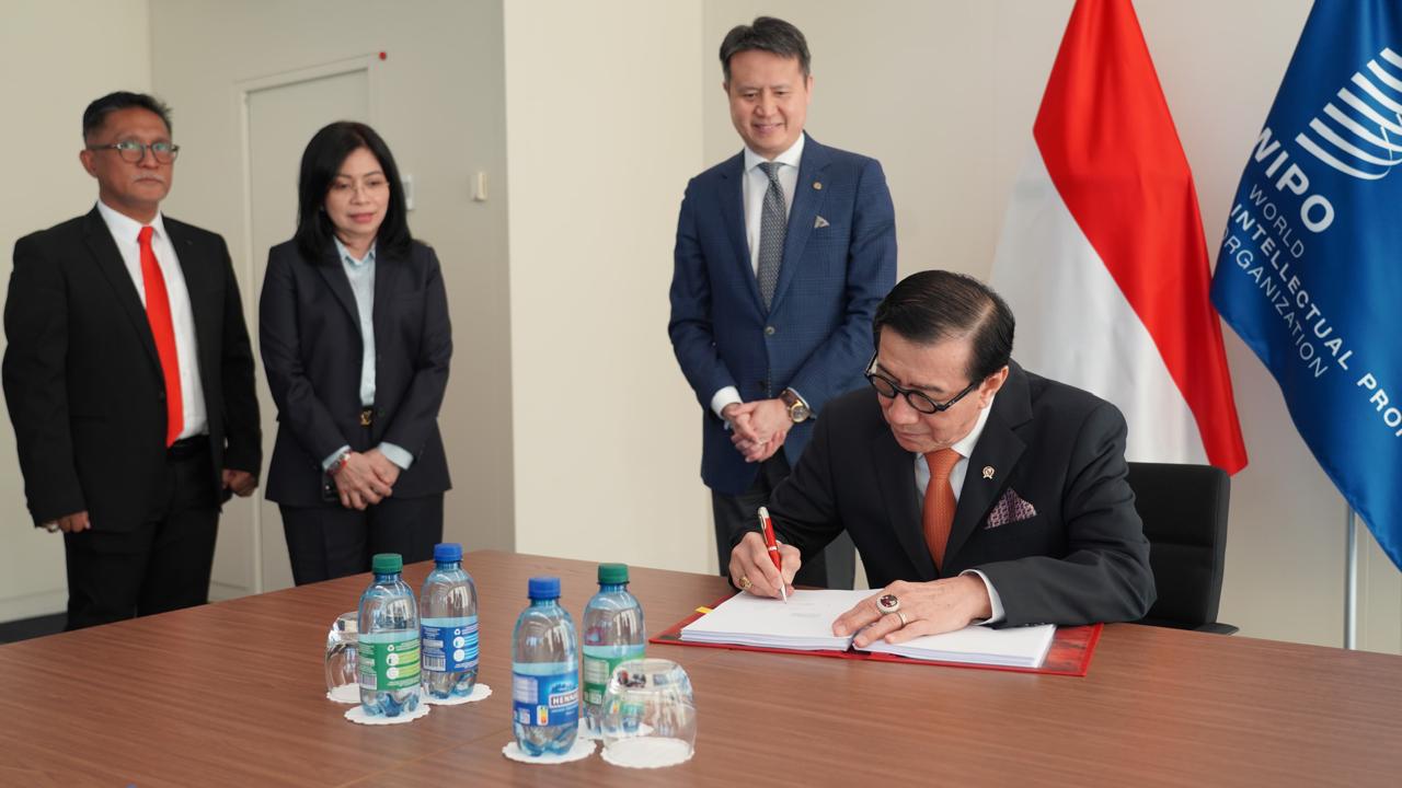 - Menteri Hukum dan HAM, Yasonna H. Laoly meneken Traktat Internasional tentang Sumber Daya Genetik dan Pengetahuan Tradisional atau World Intellectual Property