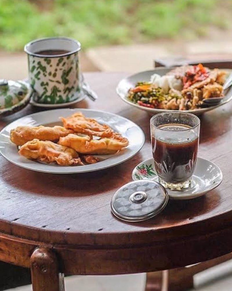 Kuliner Kopi Klotok.