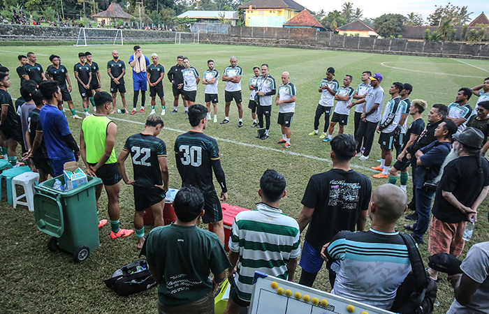 Uji Coba PSS vs PON SUMUT. ELANG KHARISMA DEWANGGA/RADAR JOGJA