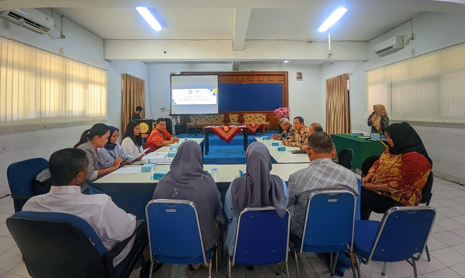 Studi banding Universitas Ciputra Surabaya dan DPD PERGUBI Jatim ke Universitas Proklamasi 45 (UP45) Jogja pada Kamis (11/7/2024).