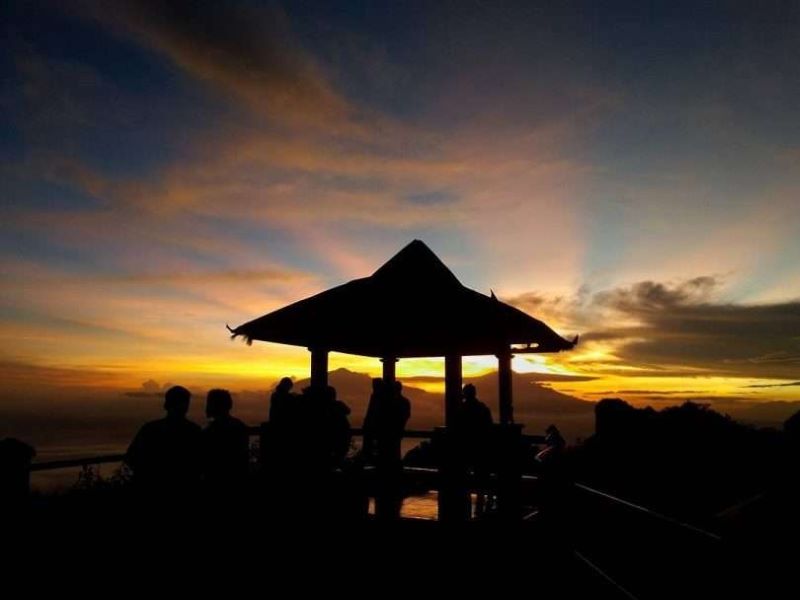 Pemandangan memukau dari Puncak Suroloyo di Samigaluh, Kulon Progo.