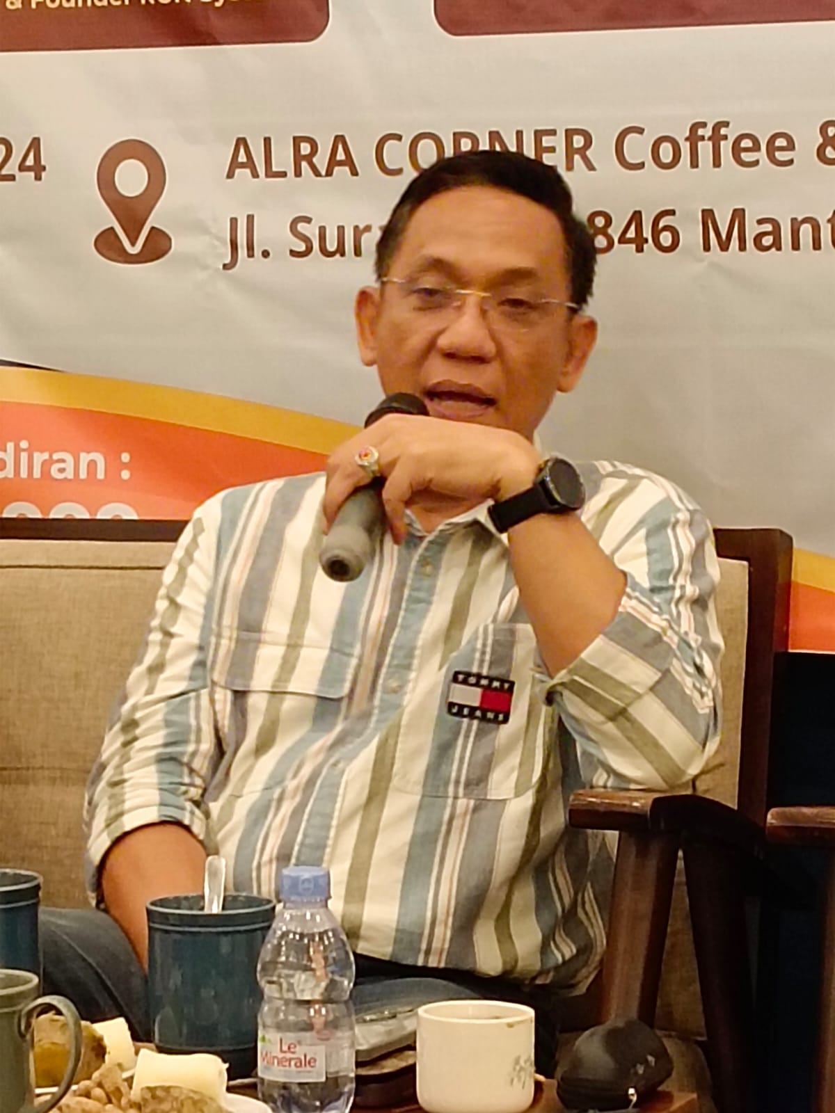 TAK PELIT ILMU: Ketua Umum KADIN DIJ Wawan Harmawan. Meskipun sibuk, dia tetap menyempatkan waktu mengisi kuliah di kampus Jogjakarta dalam bidang kewirausahaan.&nbsp;(DOKUMENTASI PRIBADI)