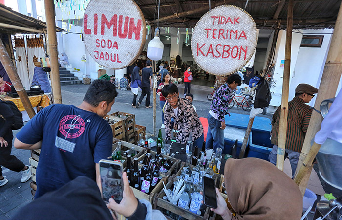 DISAMBUT ANTUSIASME MASYARAKAT: Gelaran Pasar Kangen di TBY 4-13 Juli 2024 diserbu pengunjung. Dalam 10 hari pelaksanaan, panitia mencatat sedikitnya 187.500 orang datang. Omzet tembus hampir Rp 3 M.