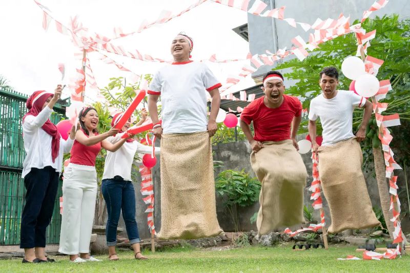 Lomba balap karung yang kerap ada di peringatan HUT RI