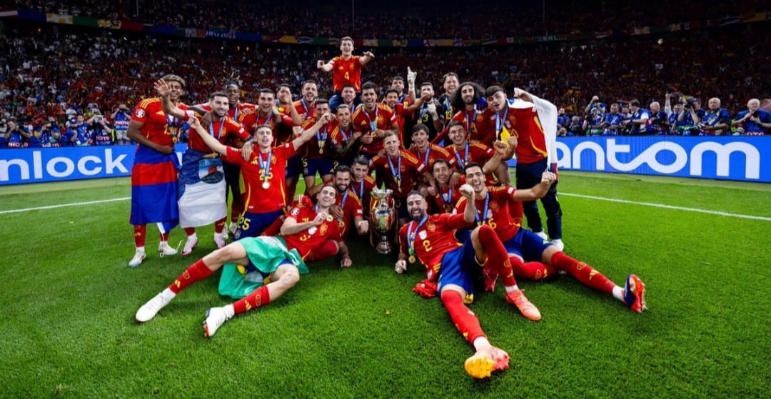 Penggawa Spanyol rayakan kemenangan atas Inggris di partai puncak dan keluar sebagai juara EURO 2024