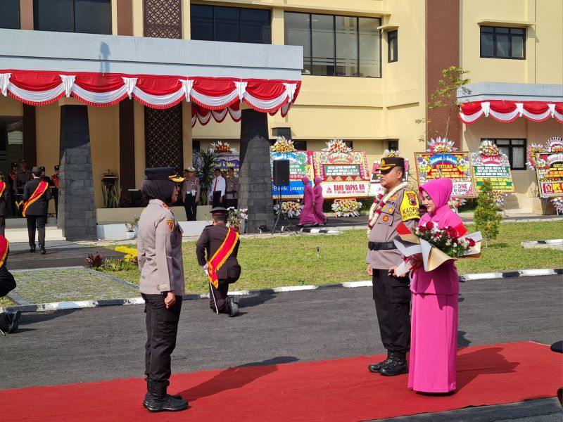ALIH KEPEMIMPINAN: AKBP Dhanang Bagus Anggoro resmi menggantikan AKBP Herlina sebagai Kapolres Magelang Kota, Rabu (17/7/2024).