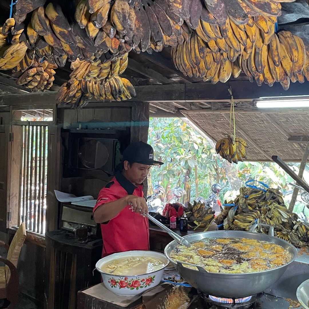 Kopi Klotok Yogyakarta.