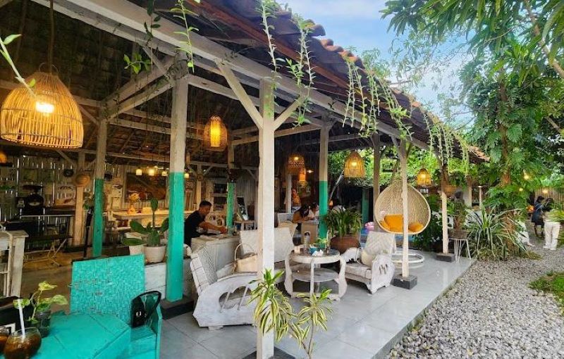 Kopi Wongso, kafe unik dengan konsep &ldquo;Make Your Own Pizza&rdquo;.