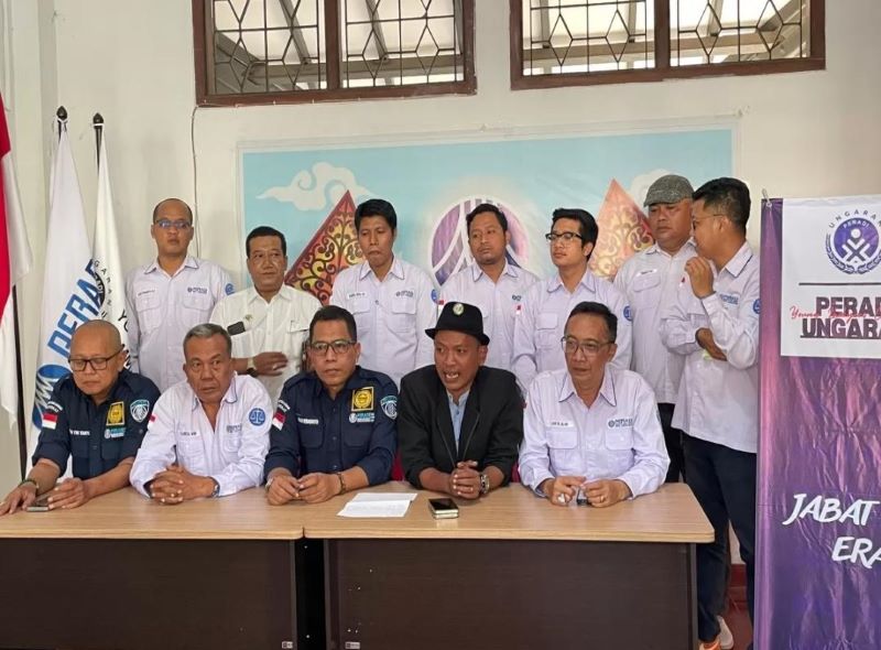 Anggota Peradi Lakukan Koordinasi di Desa Kalongan Ungaran.