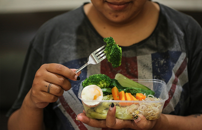 SIMPEL: Konsumsi real food bisa hanya dengan cara mengukusnya. Kandungan gizi dalam bahan makanan tidak akan rusak.