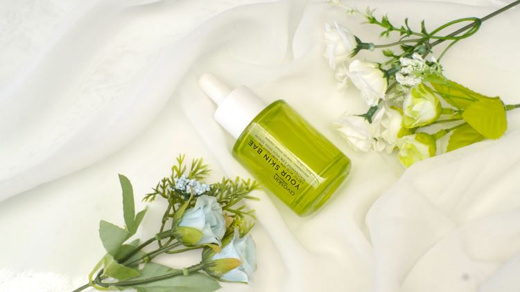 Serum, skincare yang mengandung bahan aktif membantu mengatasi berbagai masalah kulit