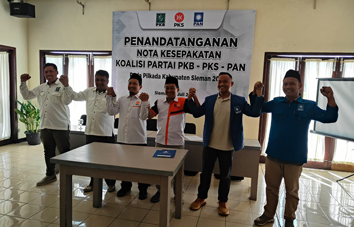 POROS BARU: Dari kiri, R. Agus Kholik-Tri Nugroho (PKB), Indra Gumilar-Yani Fathu Rahman (PKS), dan Raudi Akmal-R. Inoki Azmi Purnomo (PAN).ISTIMEWA