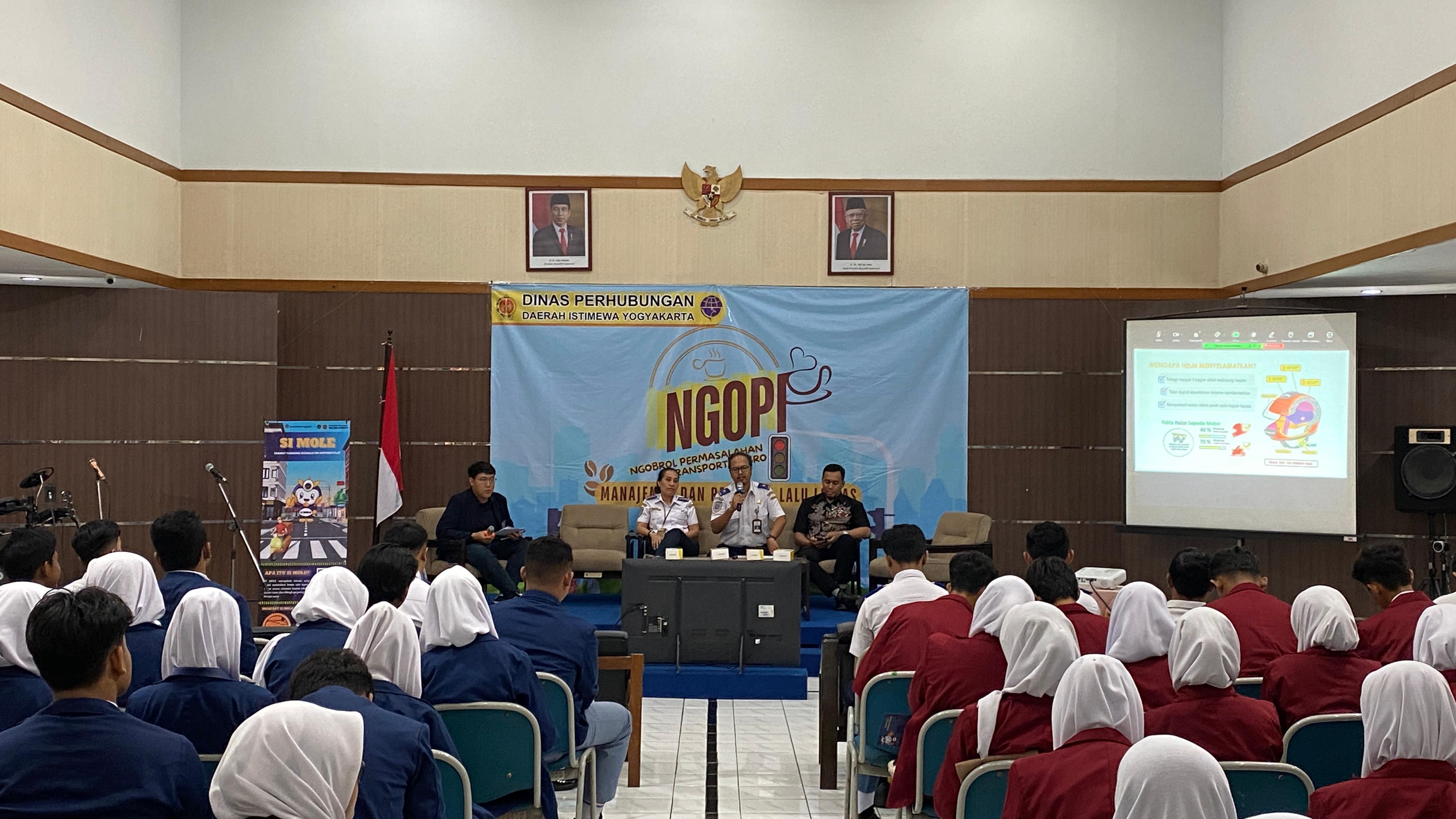 Sosialisasi dan Diskusi Keselamatan Lalu Lintas dan Angkutan Jalan di DIY 2024.