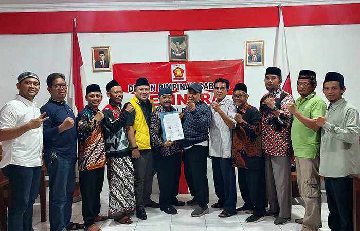 PENANDATANGAN: Koalisi Kulon Progo Maju menandatangani kesepakatan.ANOM BAGASKORO/RADAR JOGJA