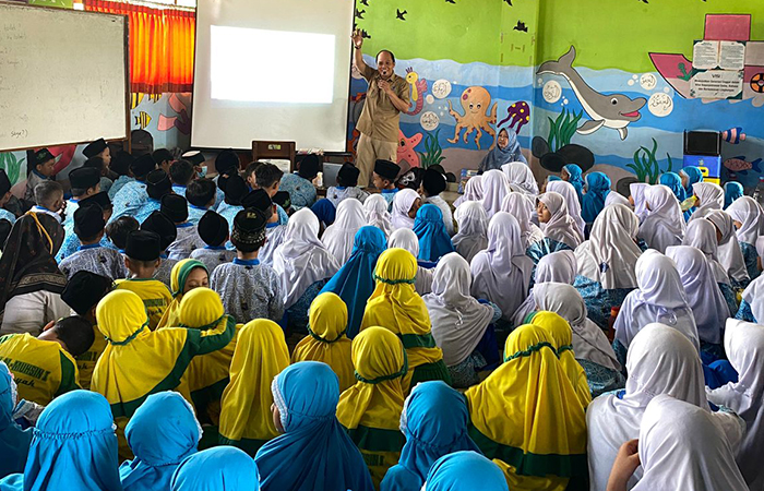 ANTUSIAS - Siswa MI Al Muhsin 1 Bantul mendapatkan ilmu tentang makanan sehat dari BBPOM Yogyakarta Selasa (23/7).Dokumentasi MI Al Muhsin 1 Bantul&nbsp;