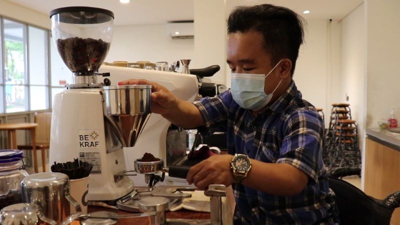 Cupable Coffee yang mempekerjakan disabilitas.