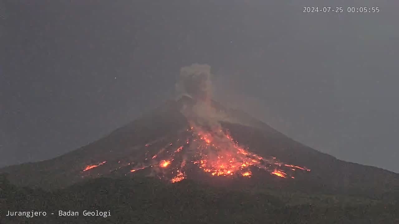 Aktivitas Tinggi, Merapi Erupsi Lagi, Luncurkan Awan Panas Guguran ke Arah Barat Daya Sejauh 1.000 Meter