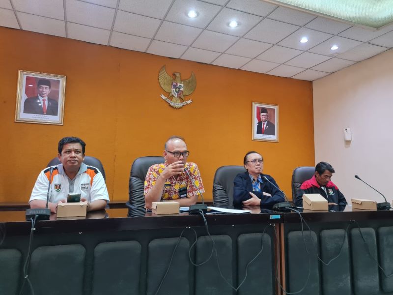 JUMPA PERS: Asisten Administrasi Umum bersama Kepala DPPUKM dan Disdikbud Kota Magelang saat menyampaikan agenda Pasar Raya Magelang kepada wartawan, Jumat (26/7/2024).