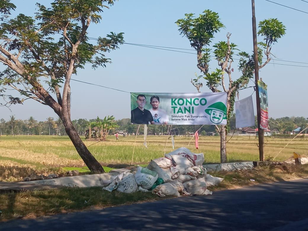 Baliho Sunaryanta-Arda tersebar di sejumlah ruas jalan di Kabupaten Gunungkidul.&nbsp;(Dok Pribadi)