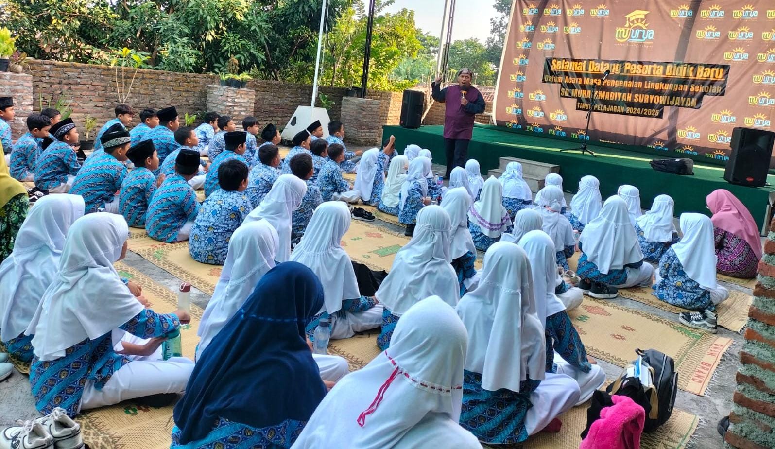 CERIA - Suasana MPLS hari terakhir di SD Musurya Jogja saat mendengarkan kata-kata dari motivator pada Jumat (26/7/2024)