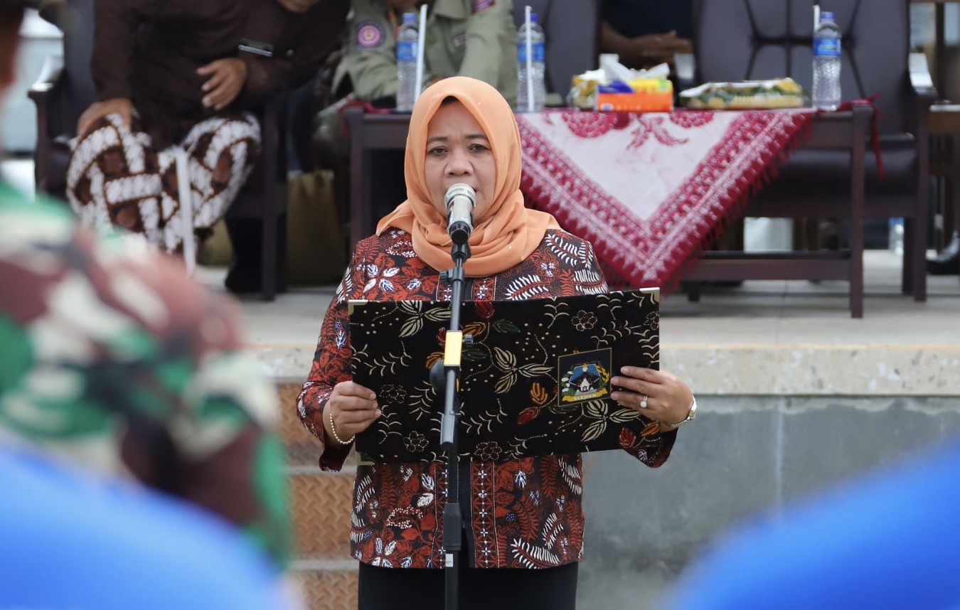 Bupati Sleman Dra Hj. Kustini Sri Purnomo