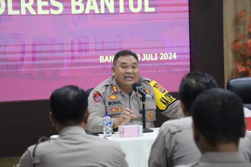 Kapolres Bantul AKBP Michael R Risakotta.
