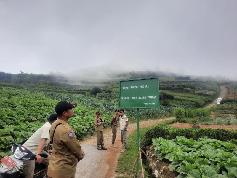 BERKABUT: Wilayah Blumbang Roto dipenuhi kabut. Tidak ada aktivitas wisatawan di sana usai penutupan jalur.