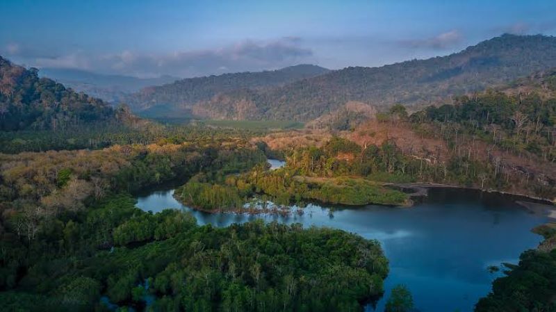 Wujud Taman Nasional Meru Betiri di Kabupaten Jember dan Banyuwangi.