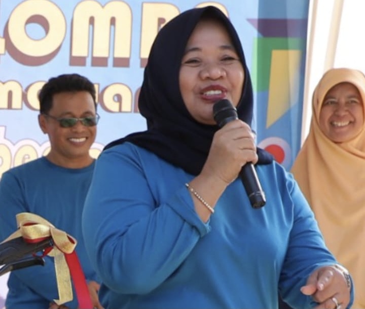 Bupati Sleman Dra Hj. Kustini Sri Purnomo