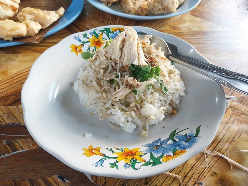 Tampilan Soto Garing Bu Yati tanpa kuah.