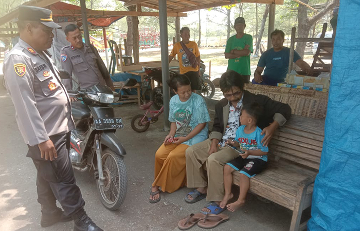 SIGAP : Polsek Buluspesantren menindaklanjuti penemuan bocah berusia tiga tahun yang pergi dari rumah tanpa pamit orang tua.Dokumentasi Polres Kebumen