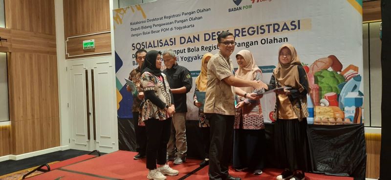Salah satu bentuk komitmen Badan POM dalam rangka meningkatkan pelayanan publik adalah program fasilitasi pendampingan UMKM Pangan