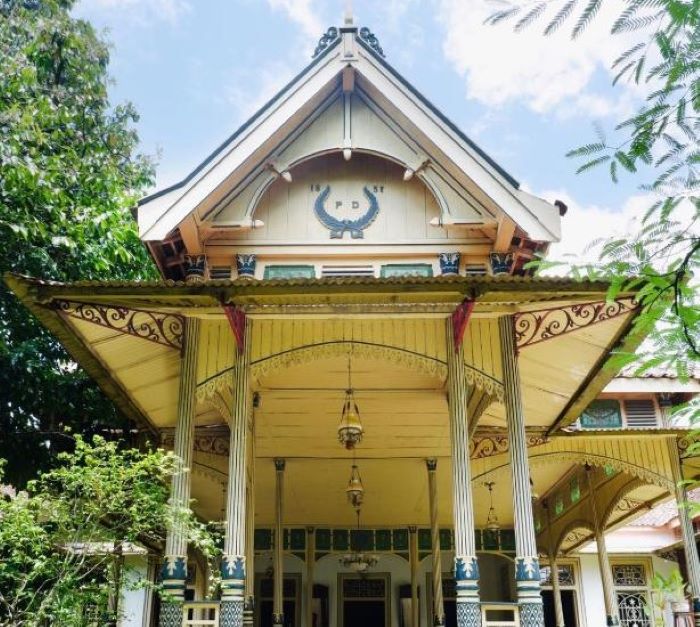 Sebagai Museum, artsapace cafe sampai toko buku di nDalem Natan Royal Heritage