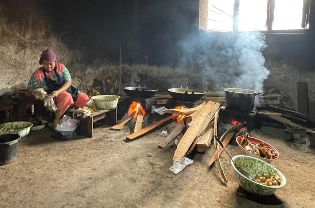 Suasana Opor Bebek Bu Suyud (Sumber Foto: Google Maps/ Yohna fortinatus)