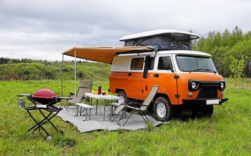 Campervan adalah solusi mengelilingi Jogja tanpa membayar penginapan.